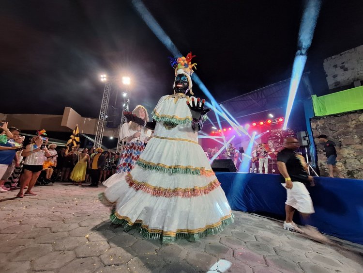 Chegada de Kamélia marca abertura do Carnaval de Manaus neste sábado (3)