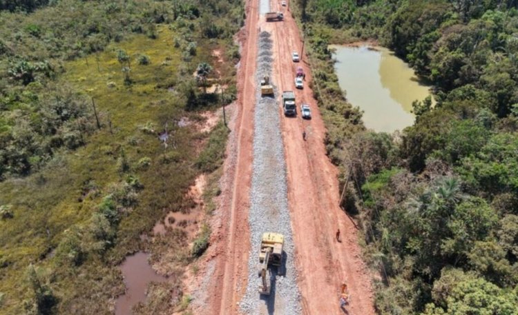 IBAMA AUTORIZA OBRAS DE TRÊS PONTES NO TRECHO DO MEIO DA BR-319 NO AMAZONAS